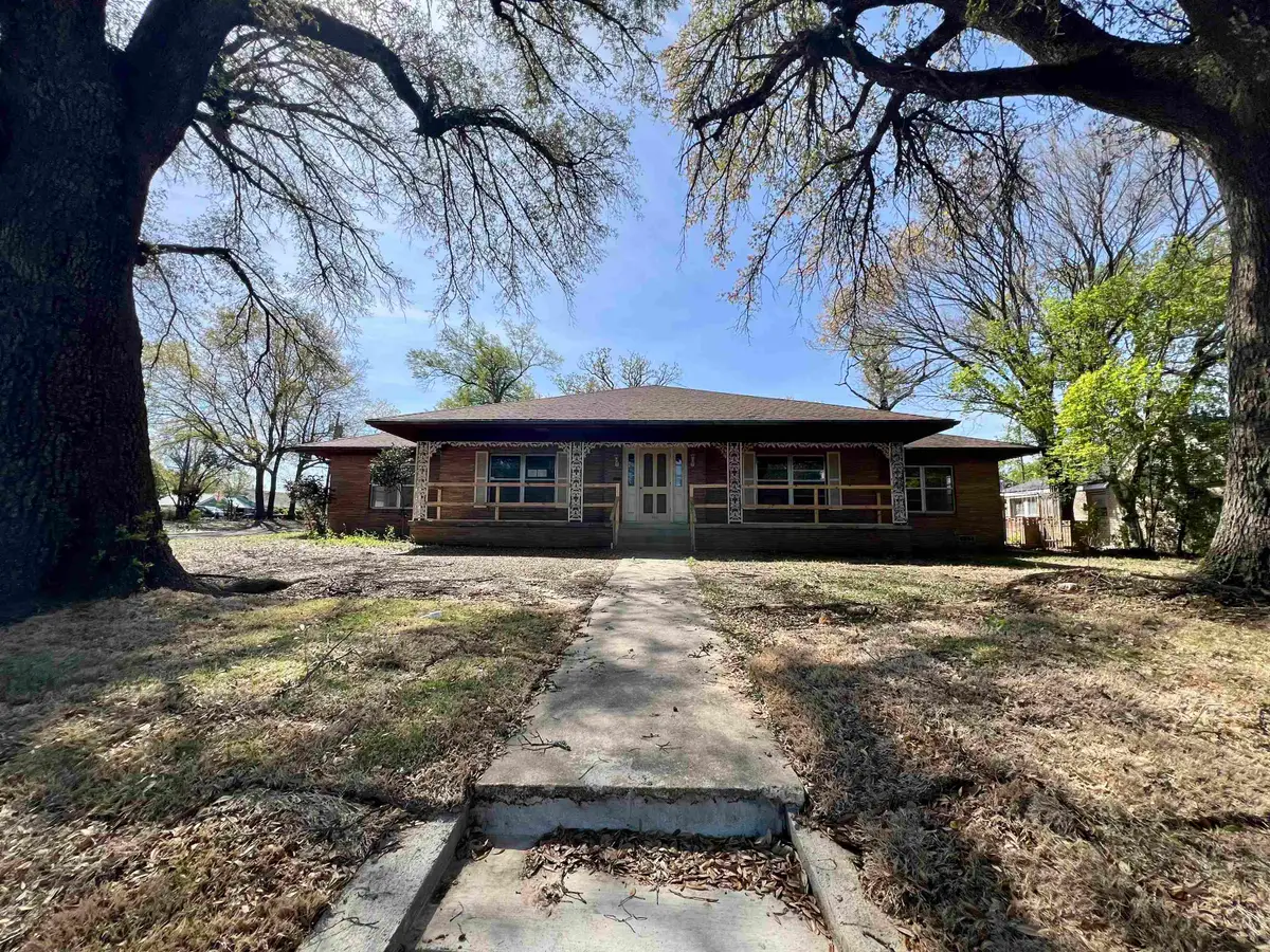 524 E Young, Longview, TX 75602 - #1