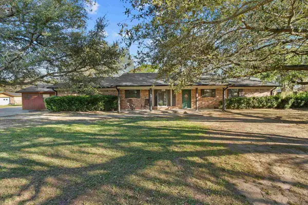 1818 US HWY 79, Carthage, TX 75633