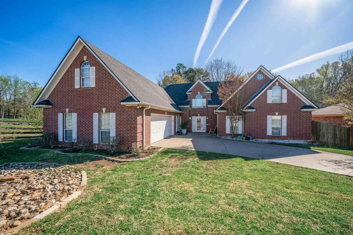 61 S Pebble Creek Drive, Longview, TX 75605 - #1