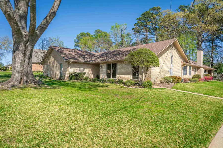 2002 E Warwick Circle, Longview, TX 75601 - #2