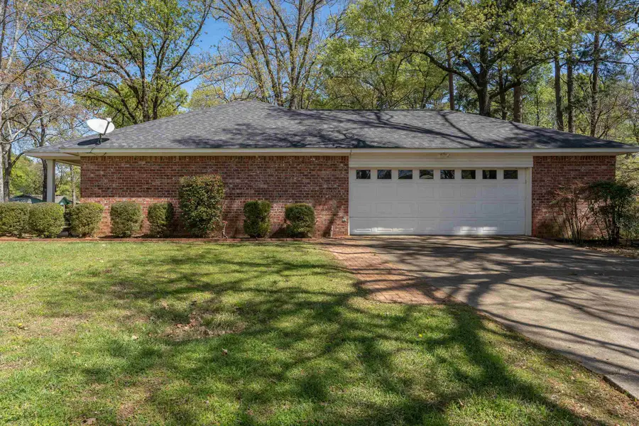 1000 Camille Dr, Longview, TX 75605 - #3