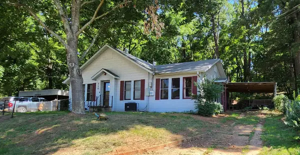 710 W 1st Street, Hughes Springs, TX 75656