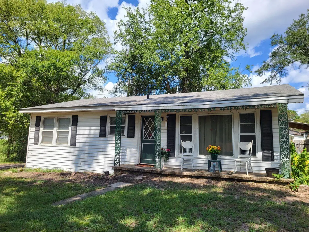 1609 Shell Camp, Gladewater, TX 75647 - #1