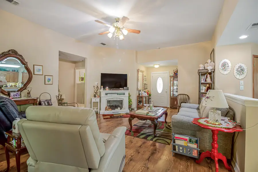 1328 Cherokee Trace, Gilmer, TX 75644 - #2