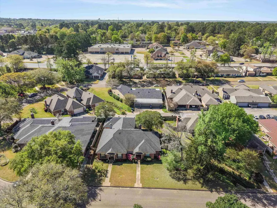 302 Hampton Court, Longview, TX 75605 - #3