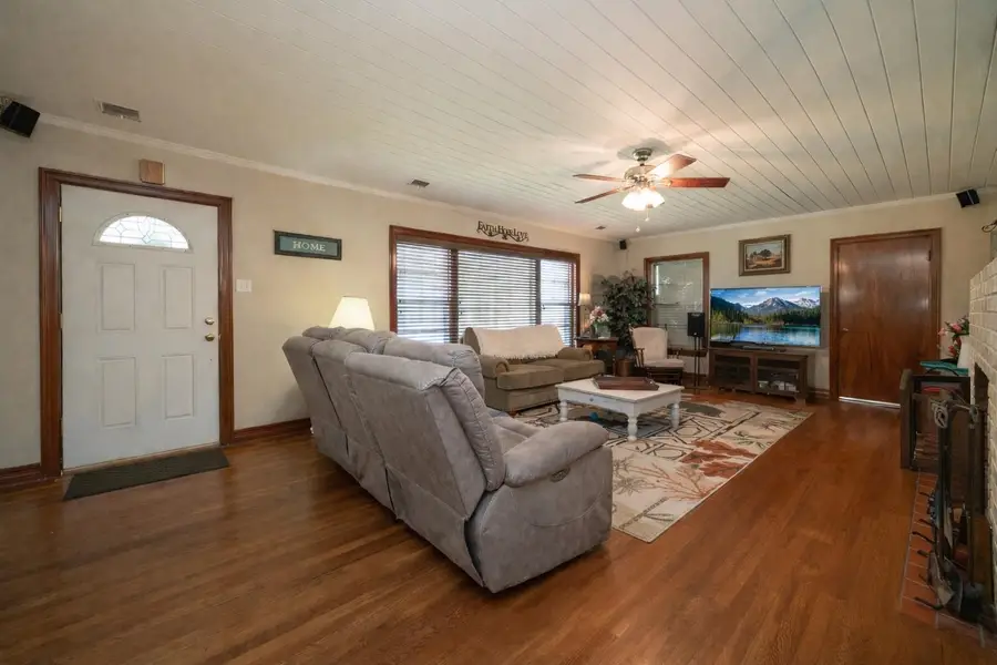 524 Florey, Kilgore, TX 75662 - #3