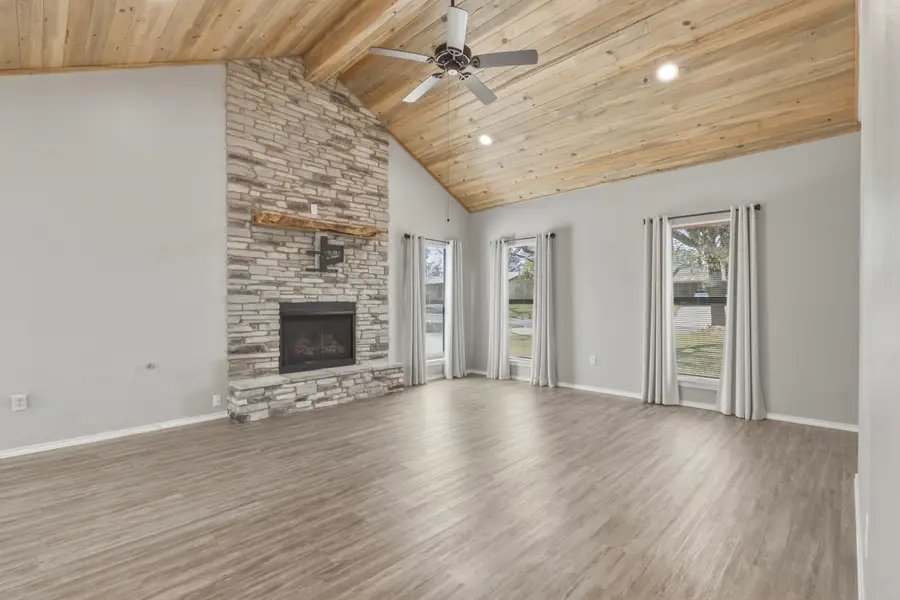 711 Leftwich St, Mount Vernon, TX 75457 - #3