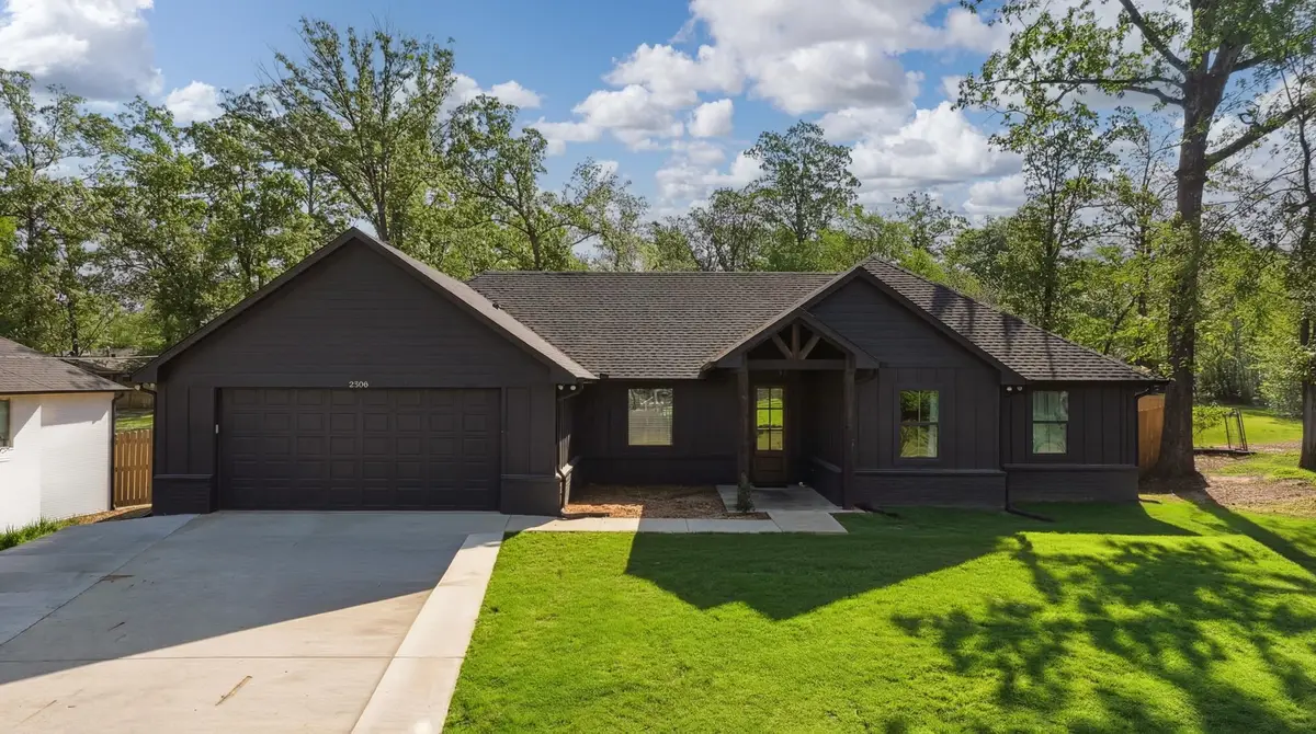 2206 N Fourth Street, Longview, TX 75605 - #1