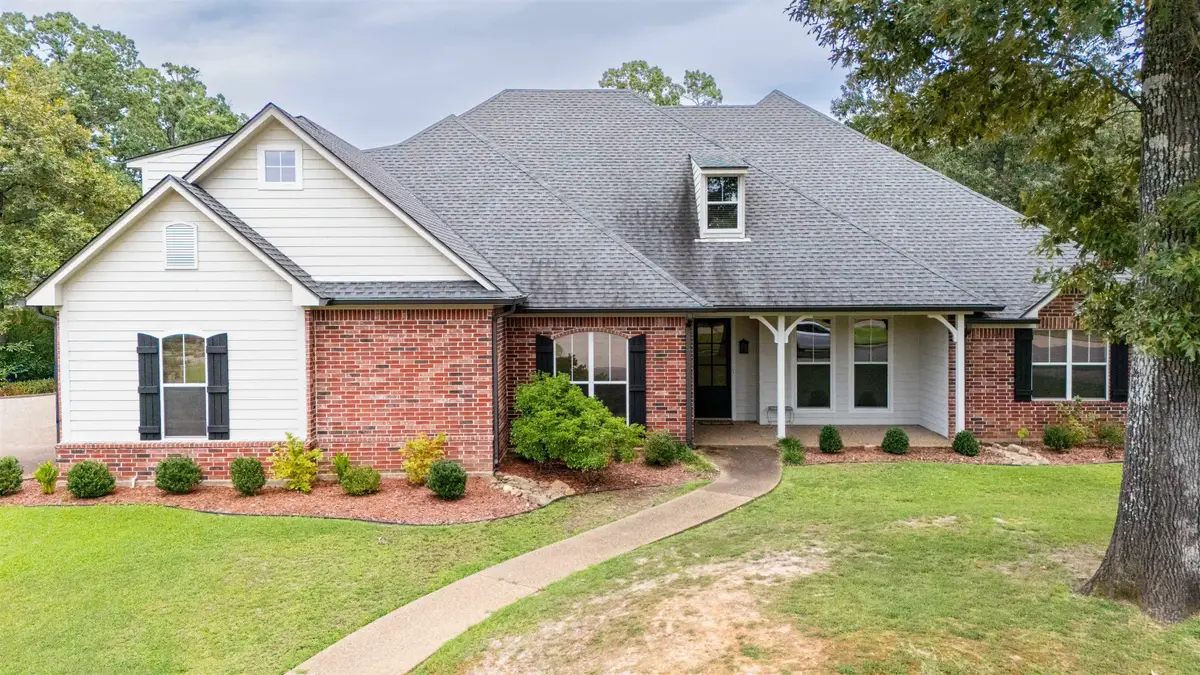 1208 Lesley Lane, Longview, TX 75604 - #1