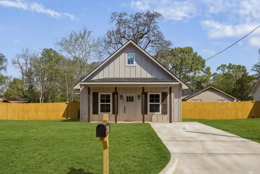 2656 Hendricks St, Gladewater, TX 75647 - #2