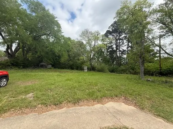 617 E Main, Whitehouse, TX 75791