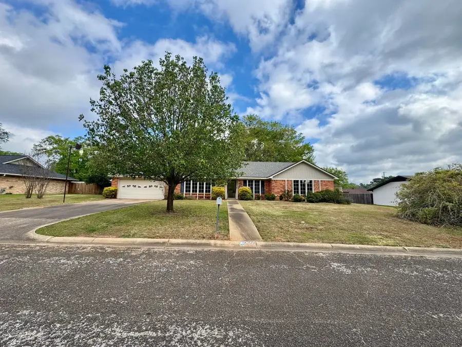 2905 Regent, Kilgore, TX 75662 - #2
