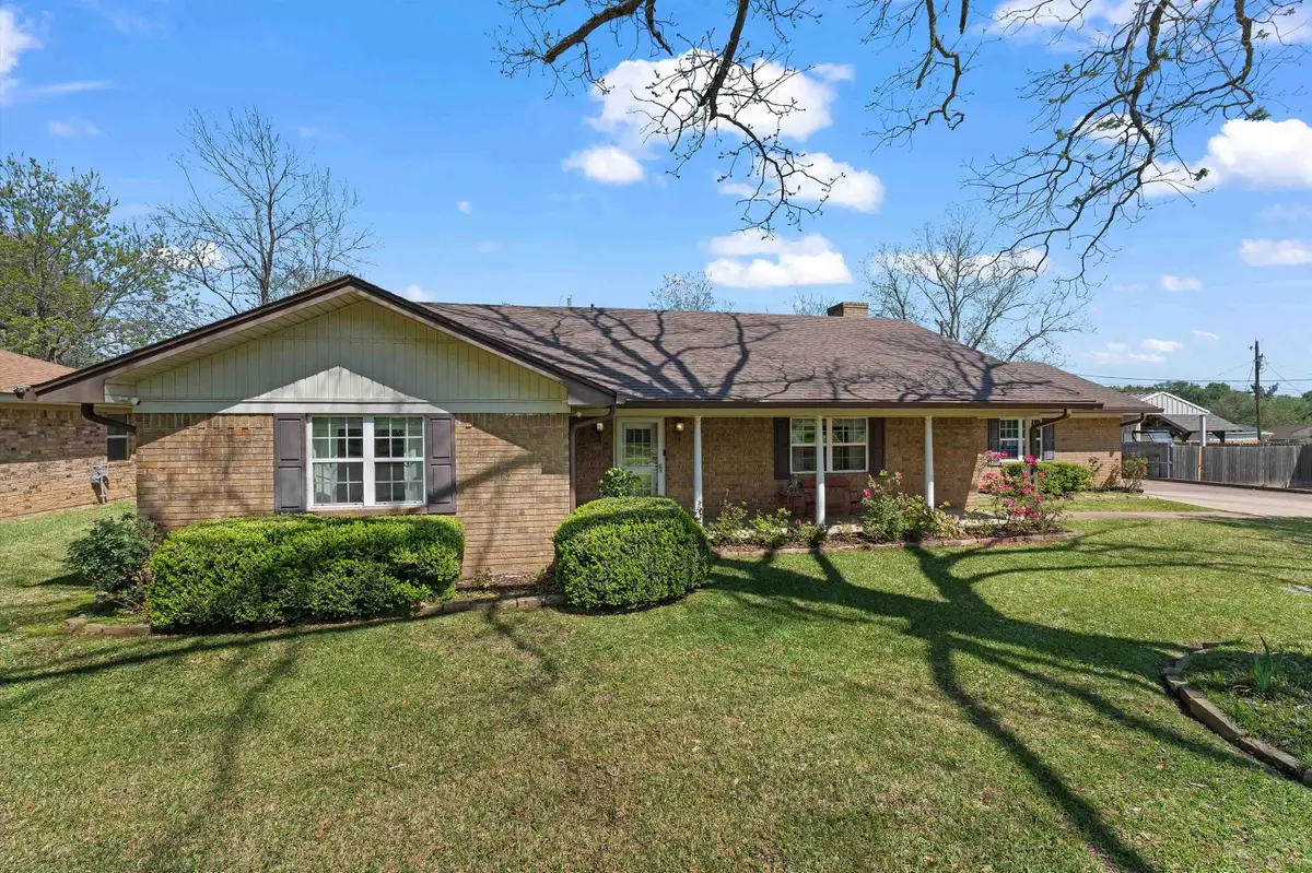 1207 S Evenside, Henderson, TX 75652 - #1