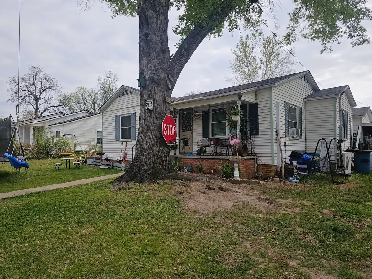 207 Forrest St, Henderson, TX 75654 - #1