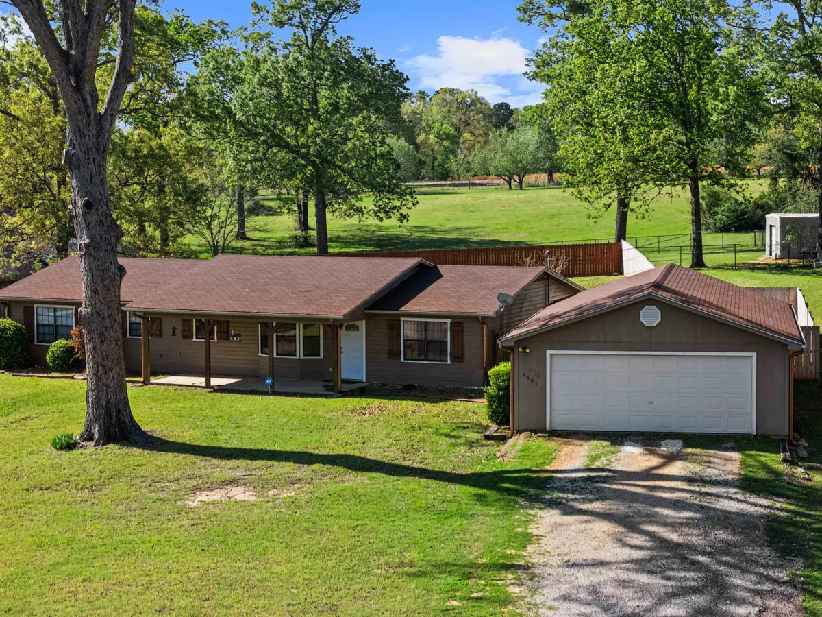 1641 W Lake Gladewater, Gladewater, TX 75647 - #1