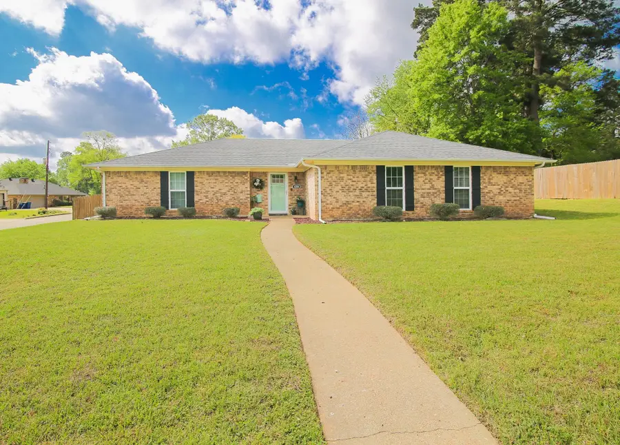 4208 Fitzgerald St, Marshall, TX 75672 - #2