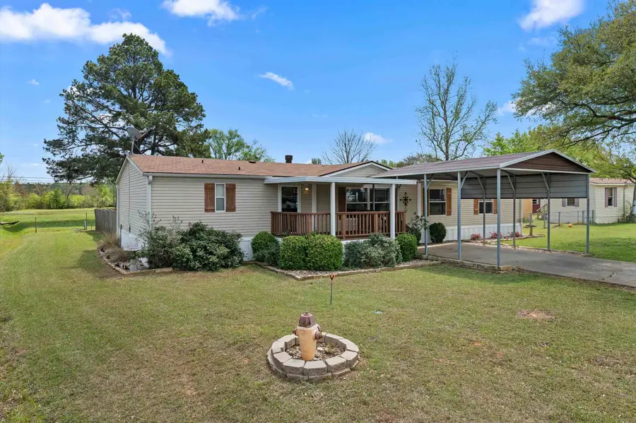 137 Smith Dr, Kilgore, TX 75662 - #2