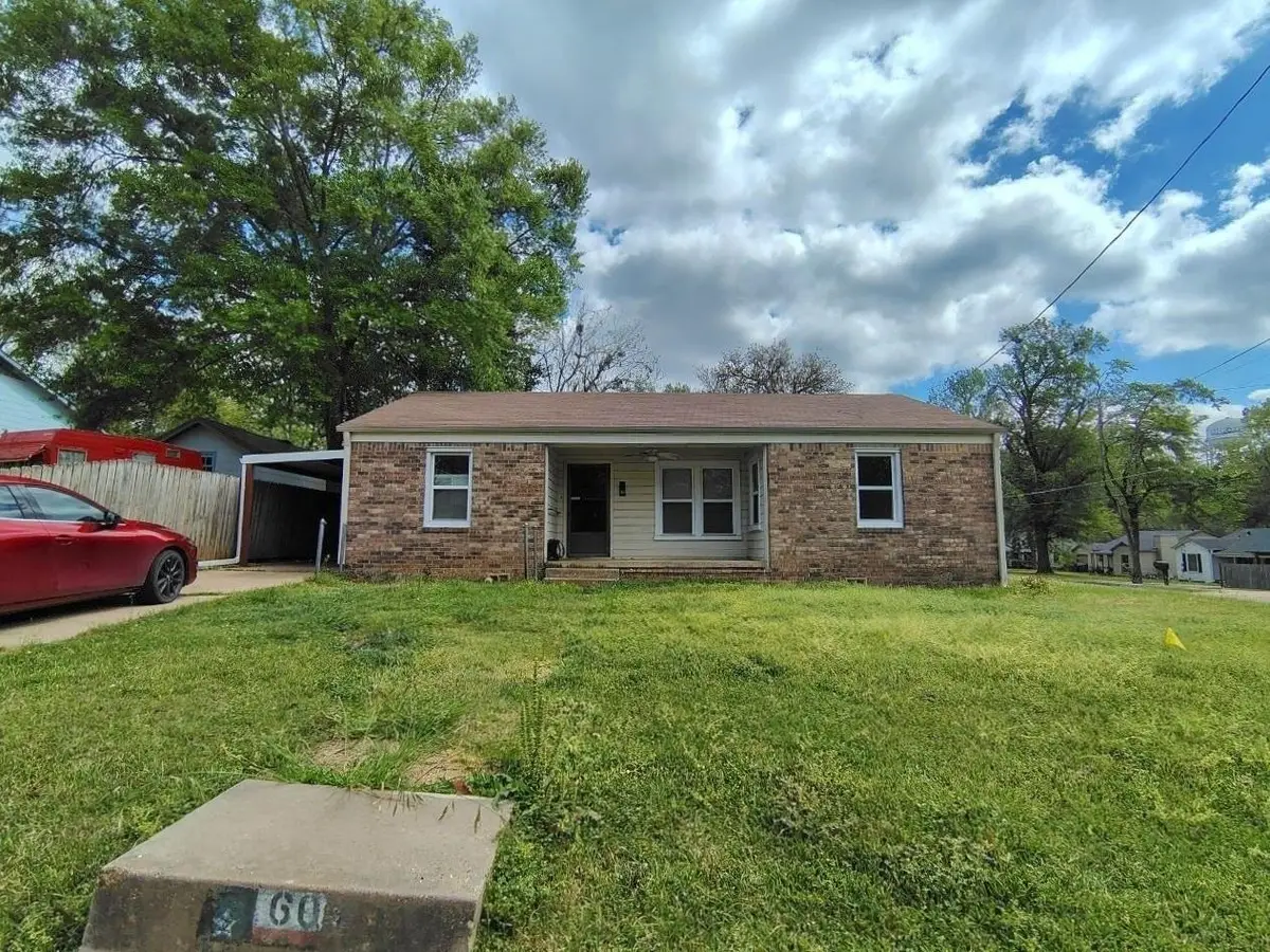 600 Thompson St, Kilgore, TX 75662 - #1