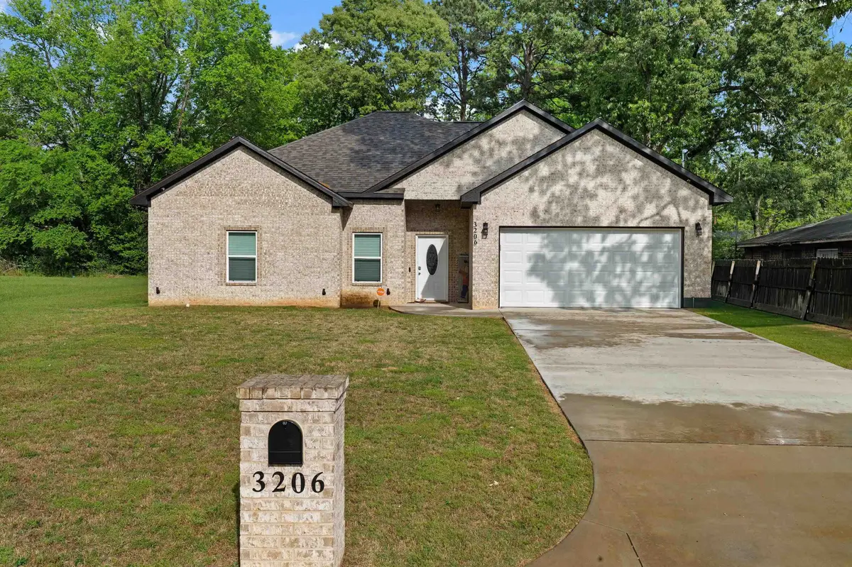 3206 Carrie Ln, Longview, TX 75602 - #1