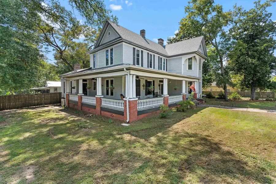 900 E Fannin, Marshall, TX 75670 - #3