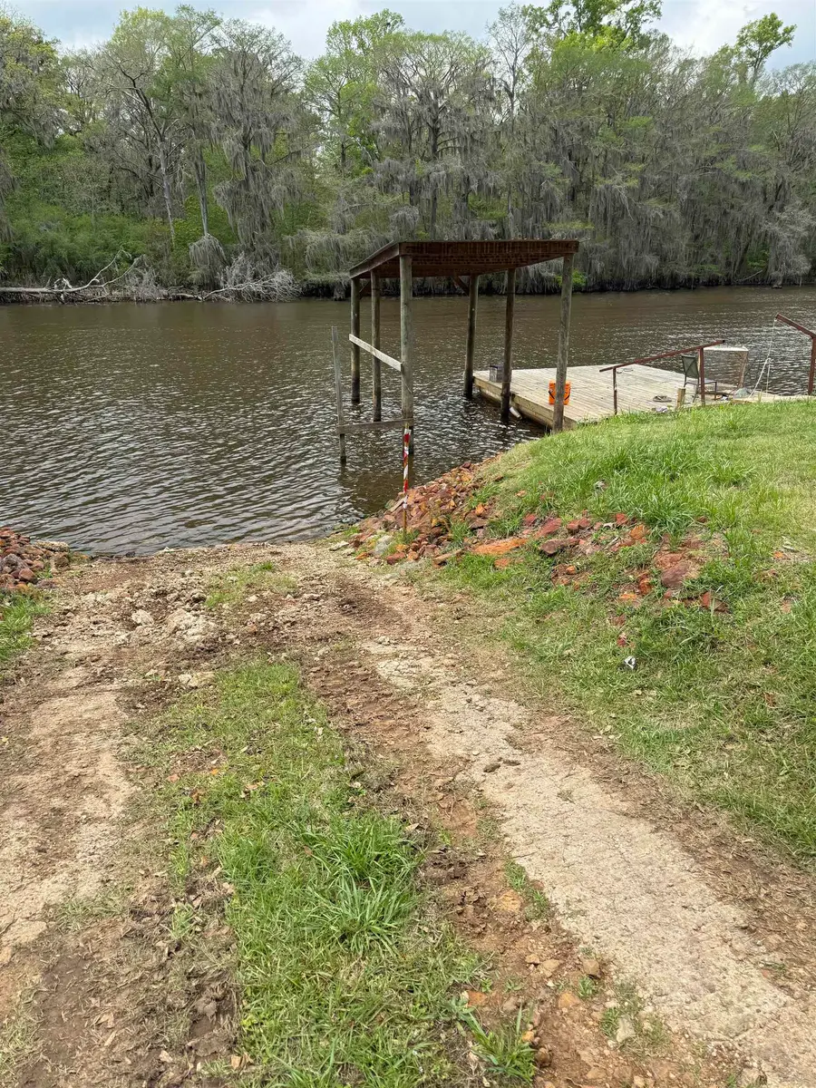 1869 Pine Island Rd, Karnack, TX 75661 - #2