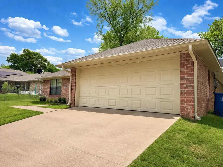 201 W Walton, Gladewater, TX 75647 - #3