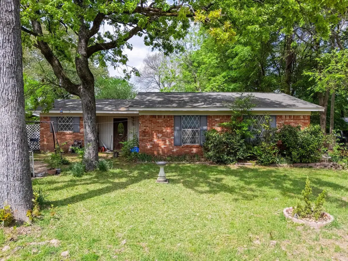 115 Amy St, Longview, TX 75604 - #1