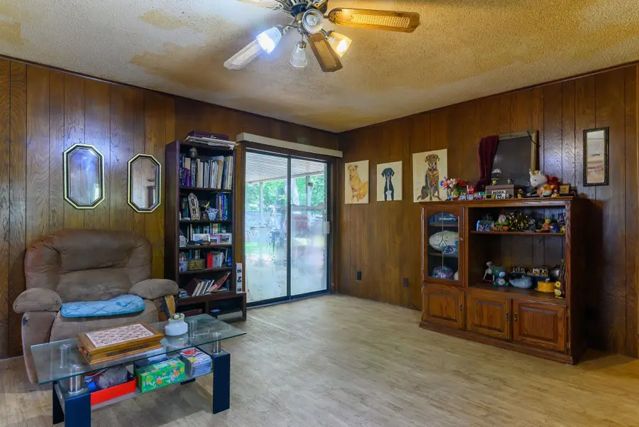 115 Amy St, Longview, TX 75604 - #3