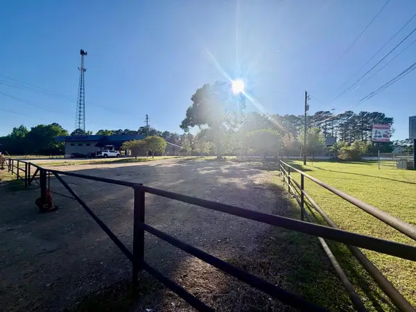 3605 S Eastman, Longview, TX 75602