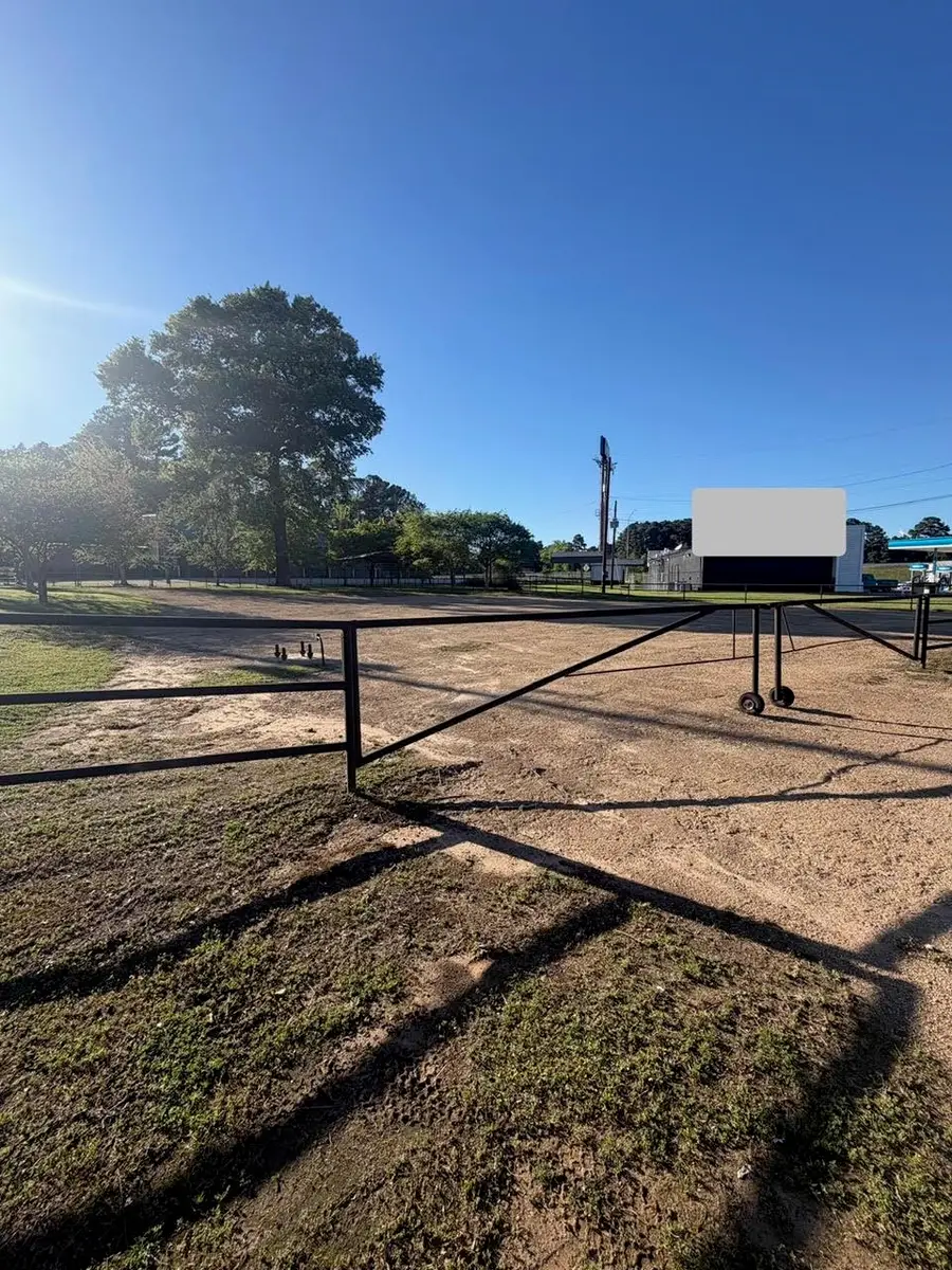 3605 S Eastman, Longview, TX 75602 - #3