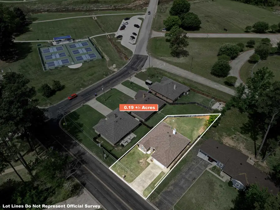 203 Tupelo Dr., Longview, TX 75601 - #3