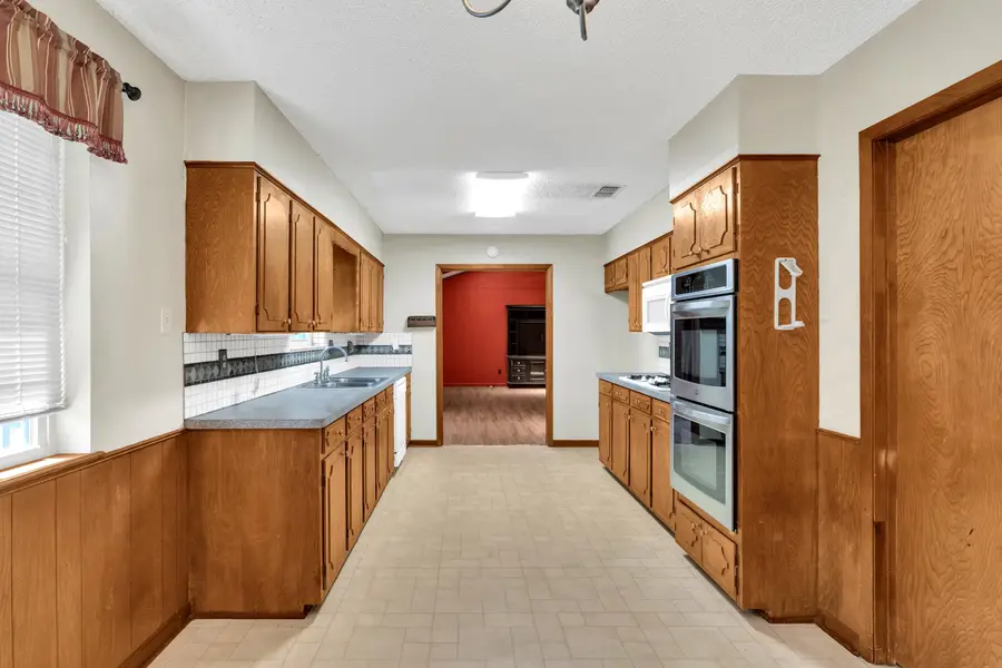 126 Briarmeadow Drive, Longview, TX 75604 - #3