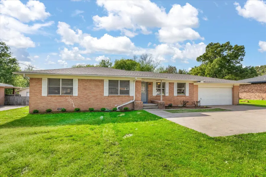 2205 Pine Tree Rd., Longview, TX 75604 - #3