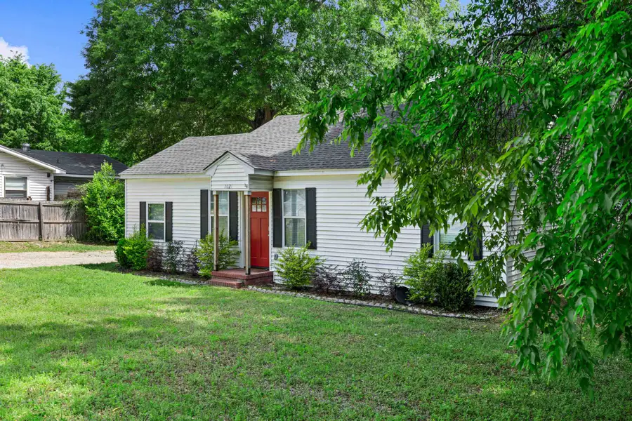 1021 N Montgomery St, Gilmer, TX 75644 - #3