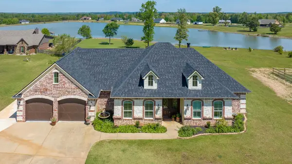 331 Deerfield Lake Circle, Longview, TX 75605