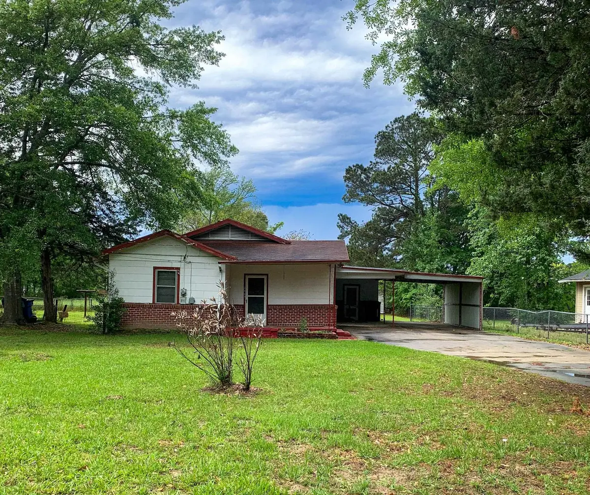 345 S Lake St, Waskom, TX 75692 - #1