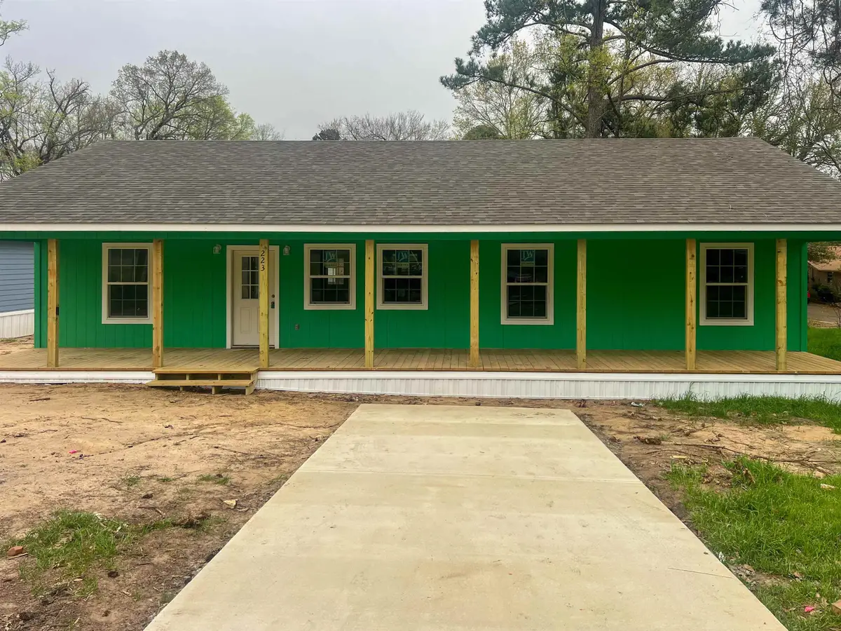 223 Hull Ave., Gladewater, TX 75647 - #1