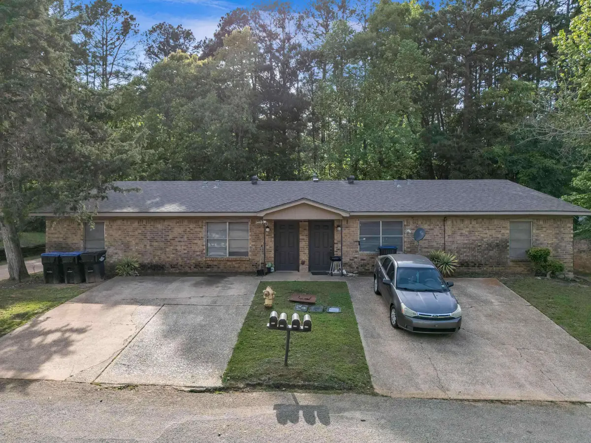 3019-3021 Bernice Dr, Longview, TX 75604 - #1