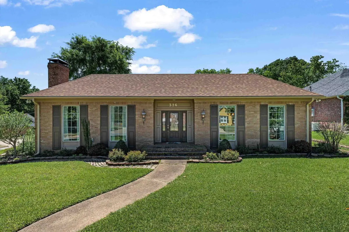 326 E Main St, Henderson, TX 75652 - #1