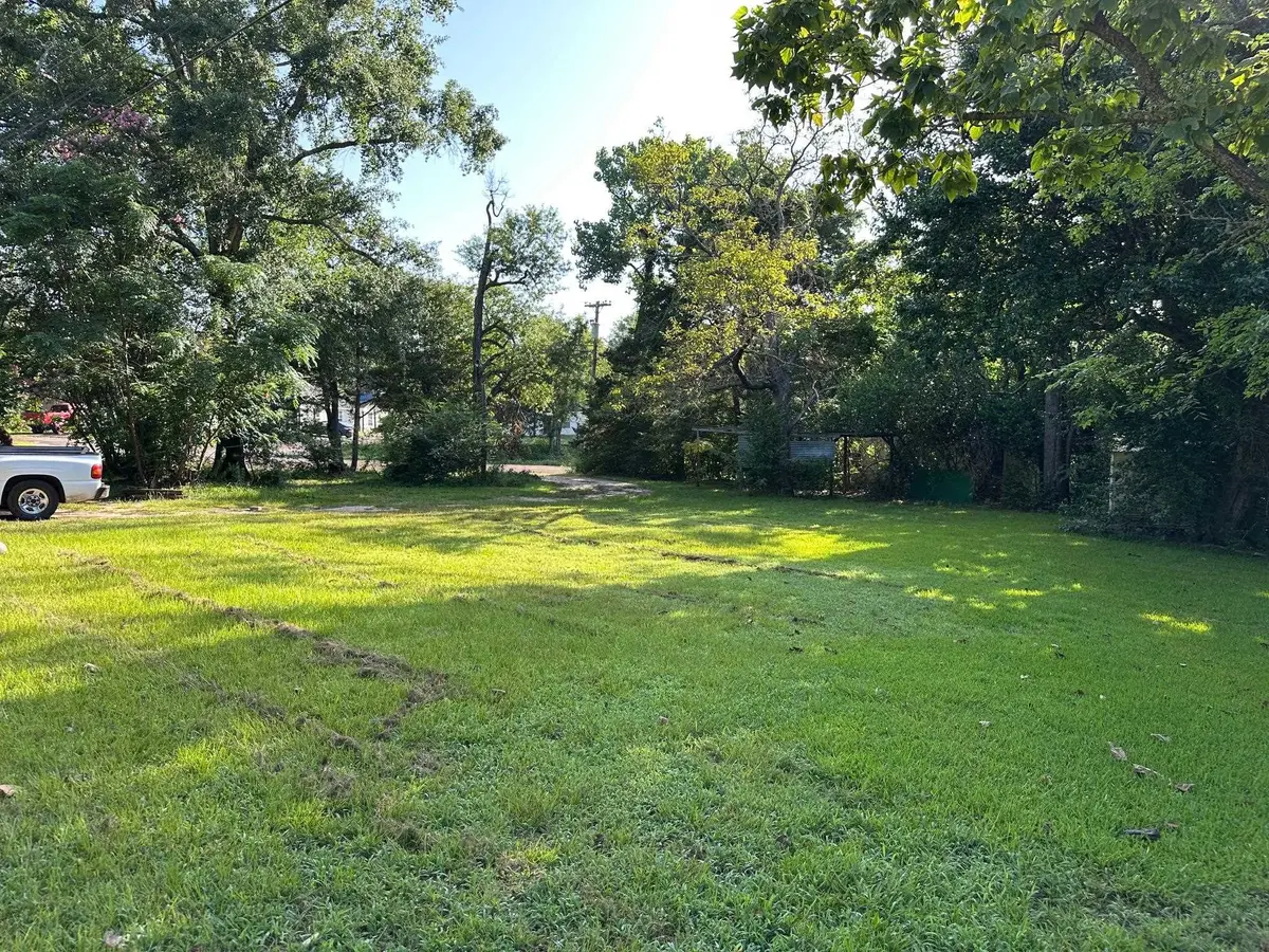 1002 Humbleway, Overton, TX 75684 - #1