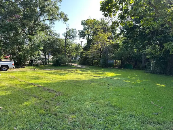 1002 Humbleway, Overton, TX 75684