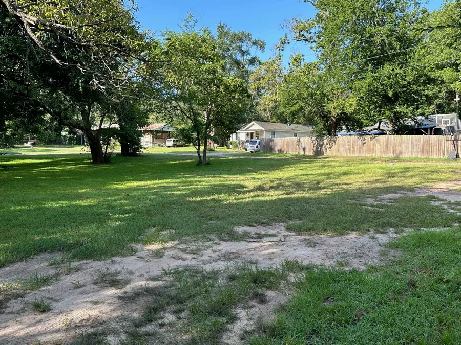 1002 Humbleway, Overton, TX 75684 - #3