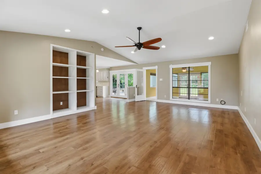 225 N Mosley Circle, Longview, TX 75605 - #3