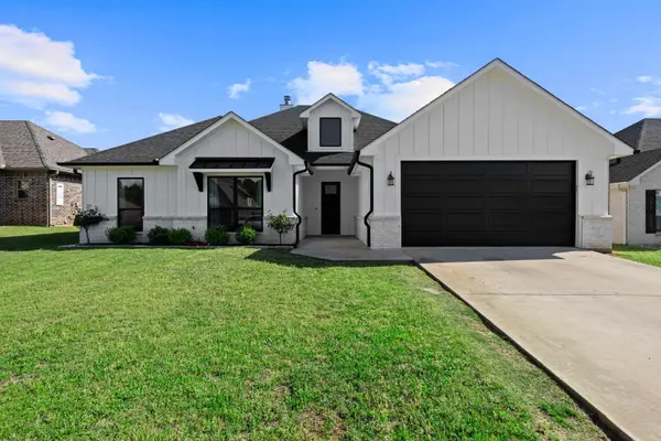 108 Decoy Ln, Hallsville, TX 75650