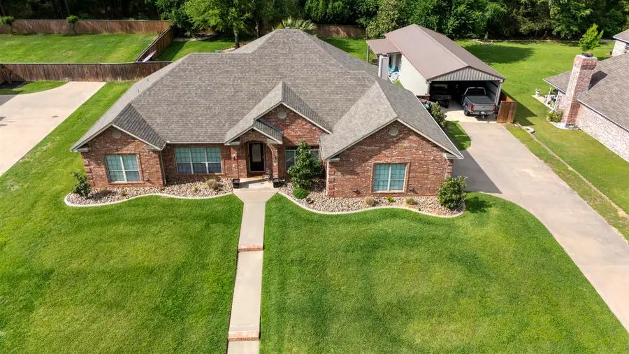 229 Stonebridge Ct., Gilmer, TX 75645 - #2
