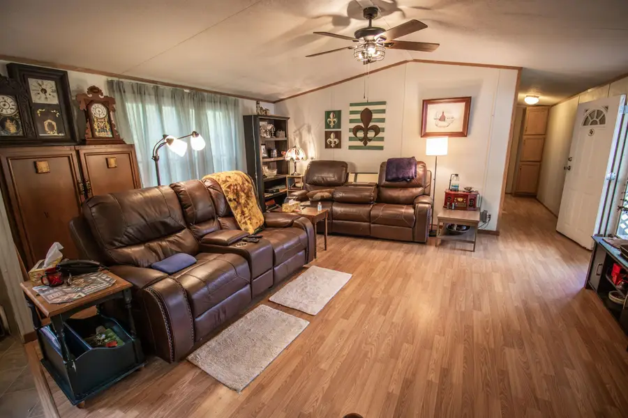 822 E Shreveport Camden Rd., Waskom, TX 75692 - #2