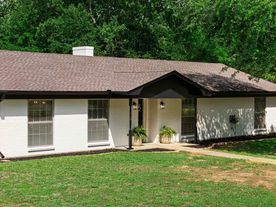 3301 ROCKBROOK DR, Kilgore, TX 75662 - #2