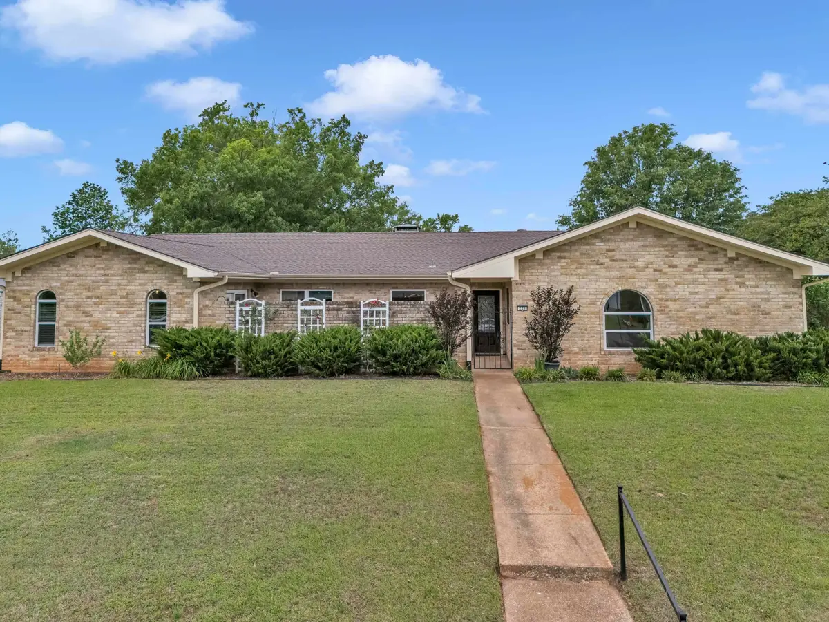221 Melany Lane, Longview, TX 75605-0221 - #1