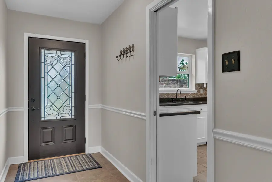 221 Melany Lane, Longview, TX 75605-0221 - #3