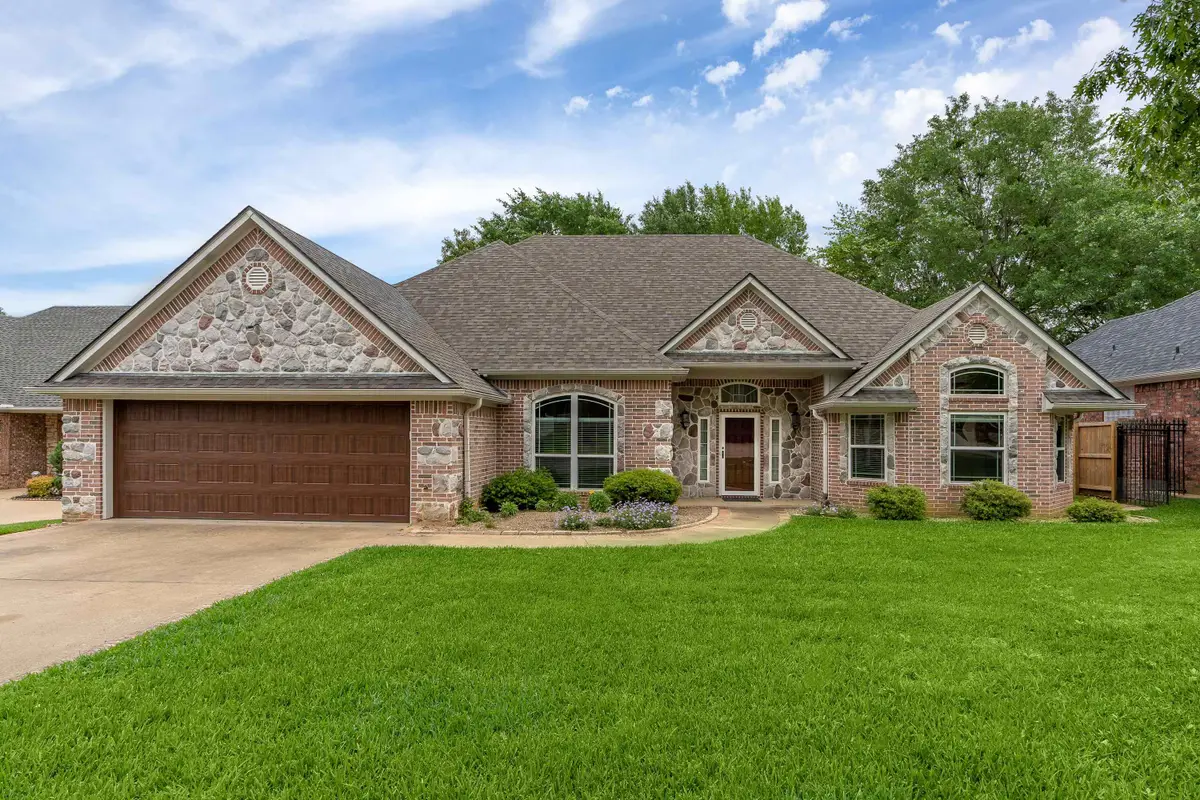 3804 Falls Creek Dr., Longview, TX 75605 - #1